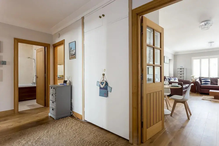 Room 3 of 26