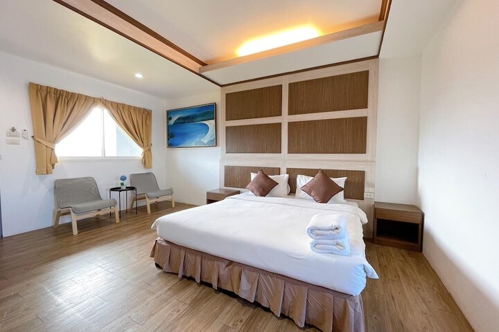 Room 12 of 89