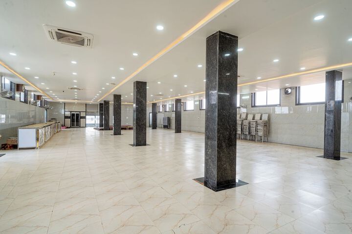 Ballroom/Hall 58 of 73