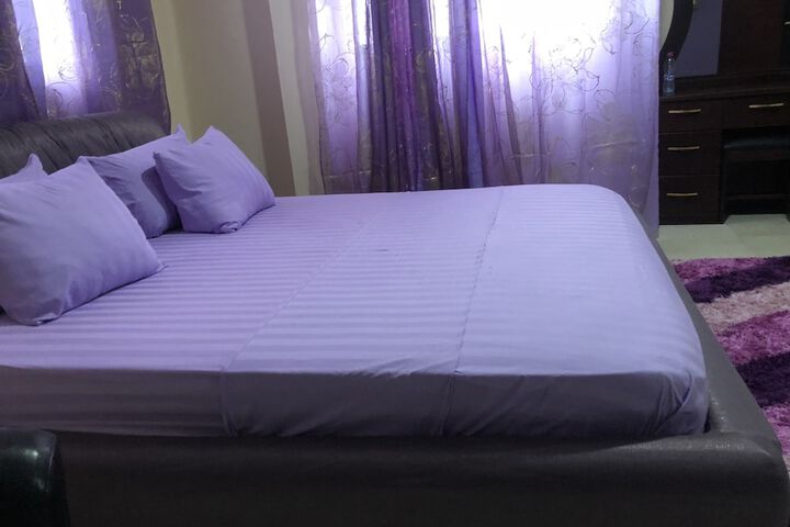 Room 5 of 112