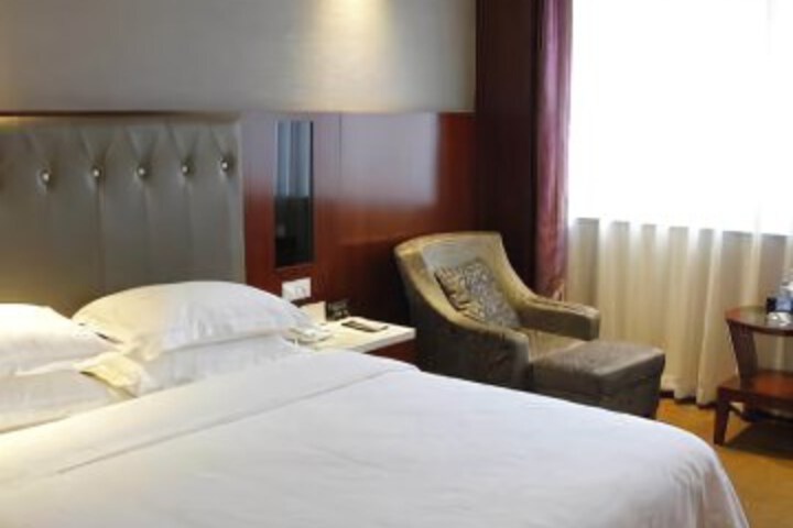Room 3 of 11