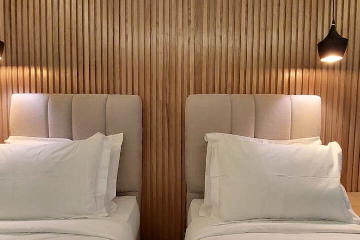 Room 34 of 84