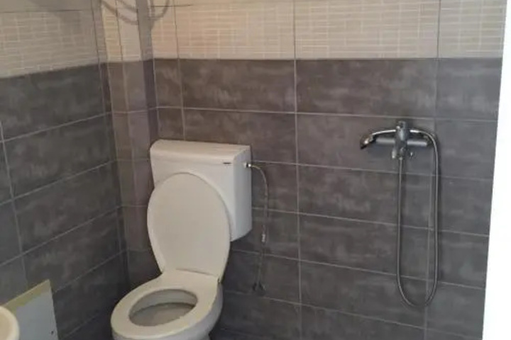 Room 8 of 20
