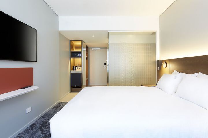 Room 5 of 57