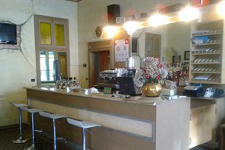 Lounge 16 of 25
