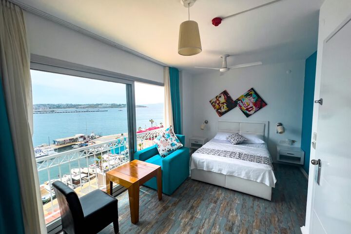 Room 43 of 258