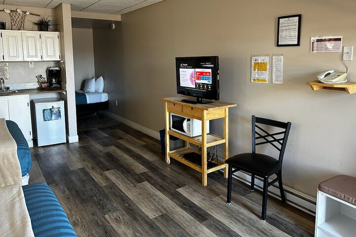 Room 32 of 53