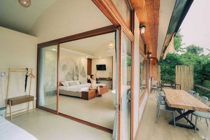 Room 15 of 140