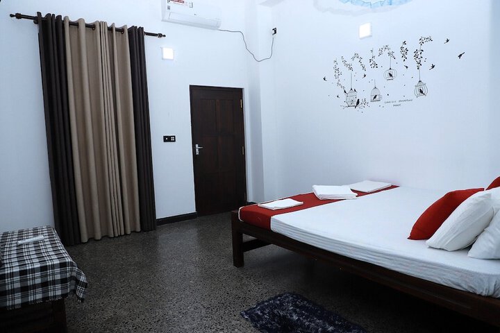 Room 12 of 48