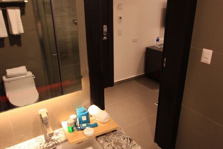 Room 27 of 58