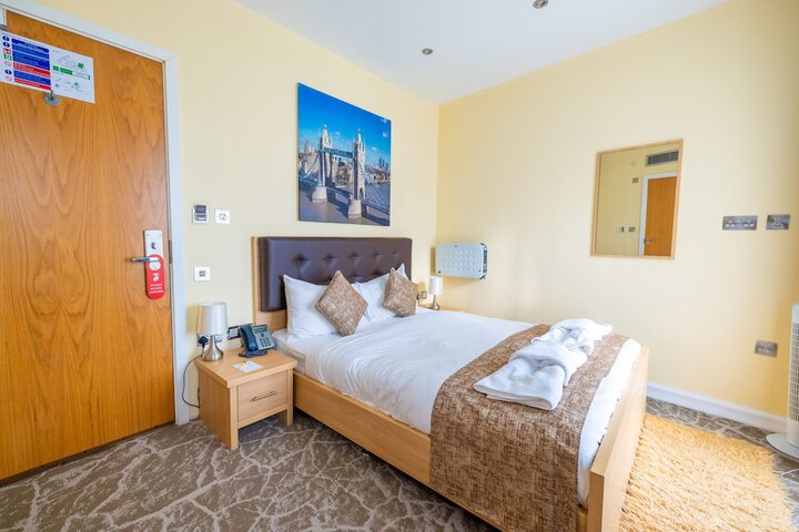 Room 11 of 49