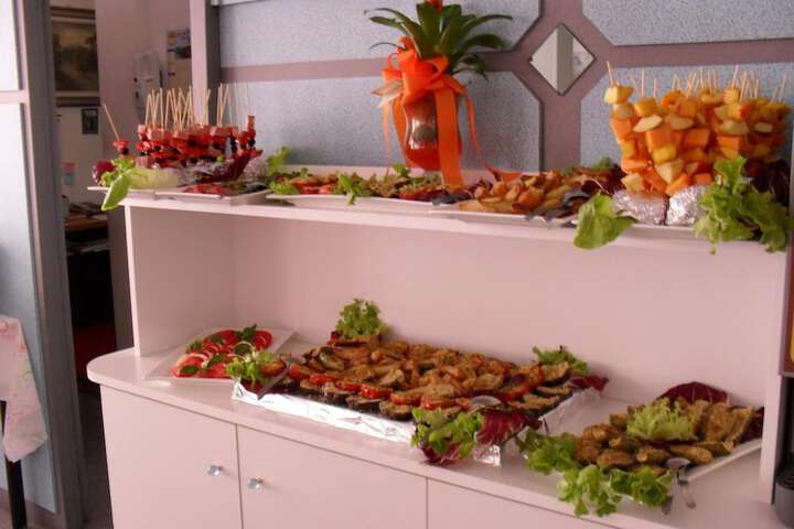Dining 42 of 66