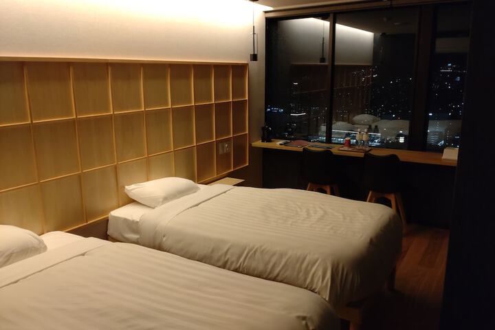 Room 20 of 68