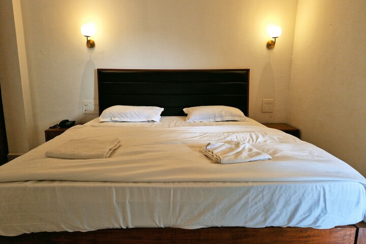 Room 57 of 169