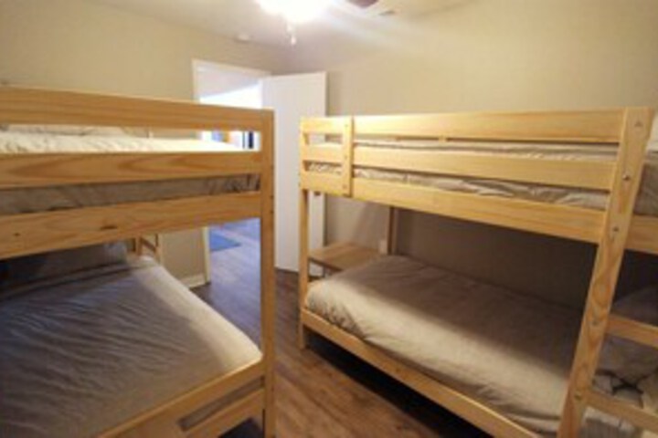 Room 21 of 36