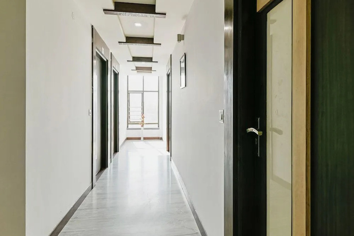 Room 15 of 28
