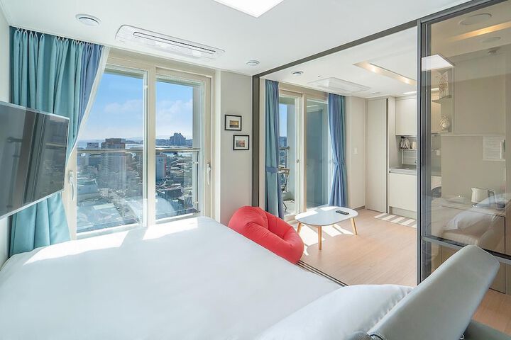 Room 472 of 640