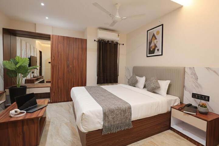 Room 21 of 42