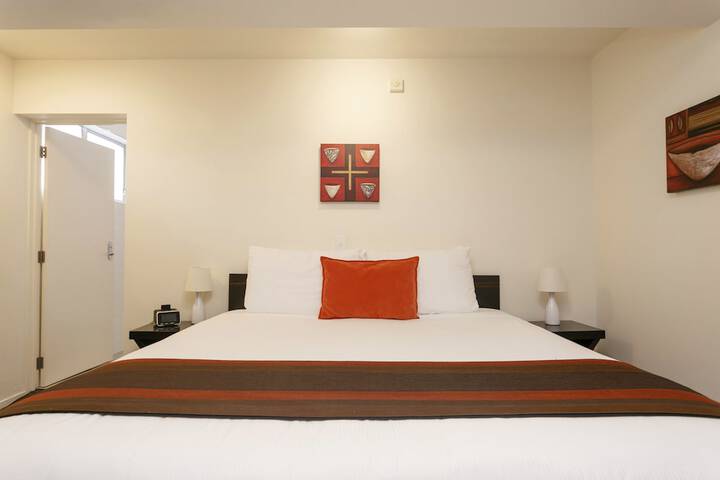 Room 38 of 200