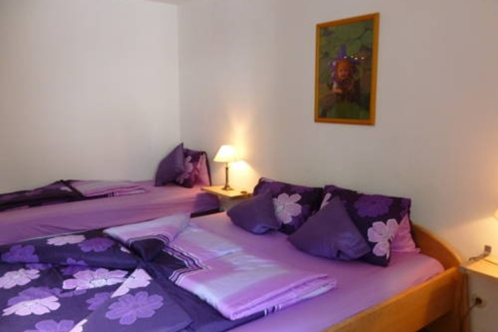 Room 3 of 8
