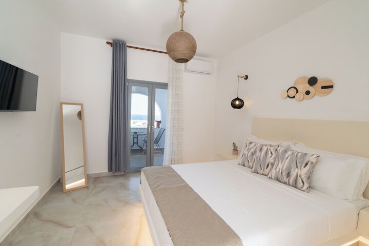 Room 12 of 37