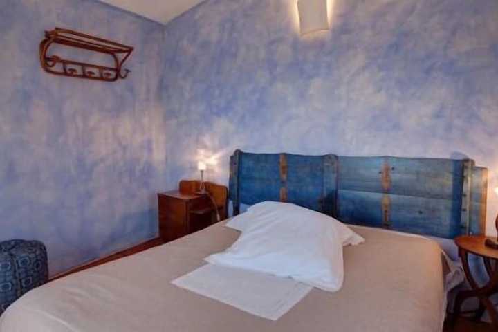 Room 28 of 121
