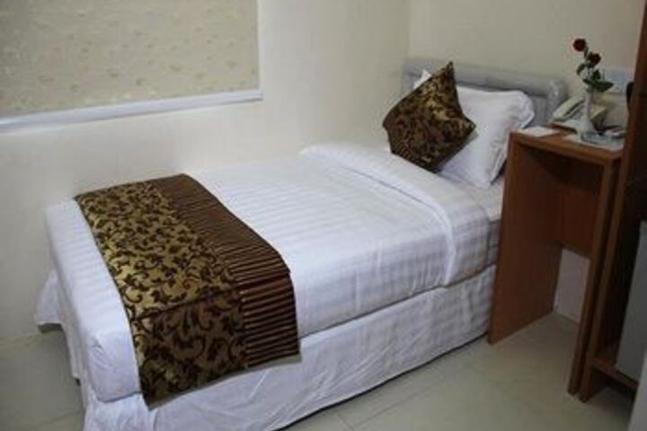 Room 17 of 23