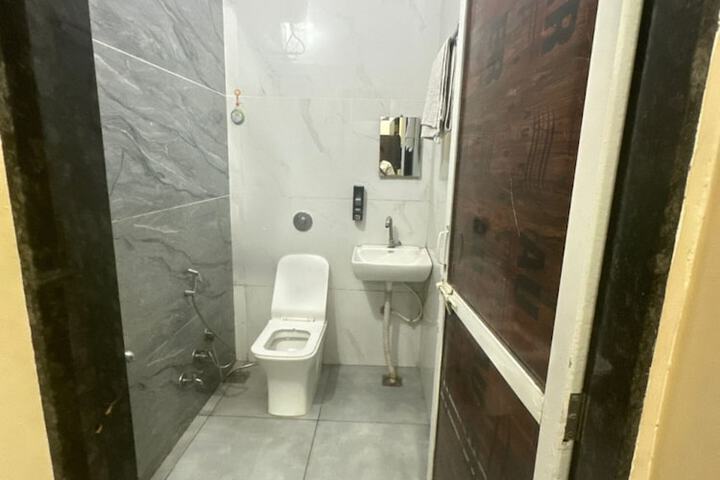 Room 7 of 7