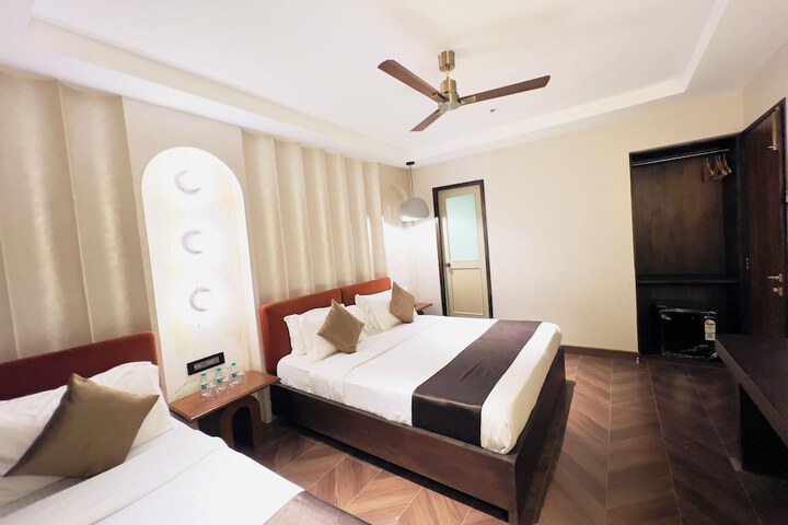Room 25 of 58