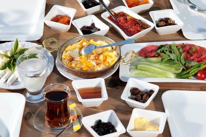 Breakfast/Coffee Service 6 of 26