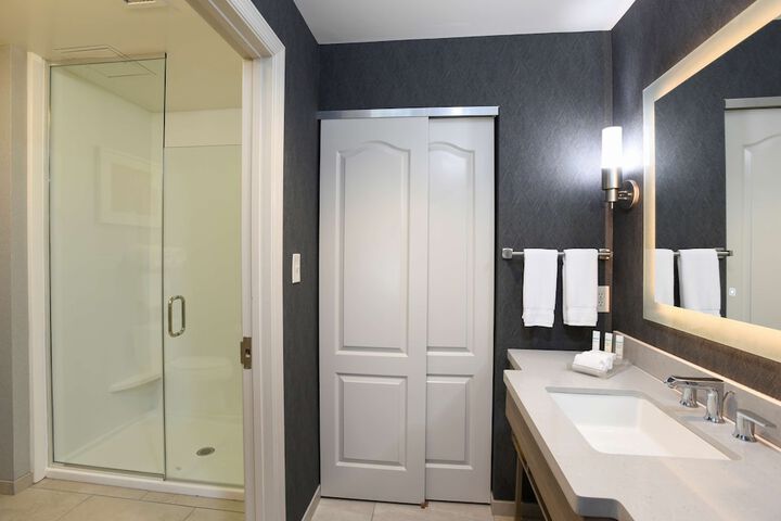Bathroom shower