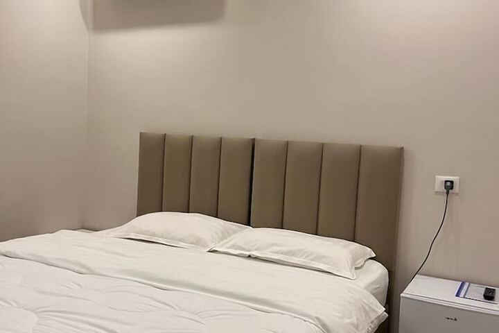 Room 4 of 146