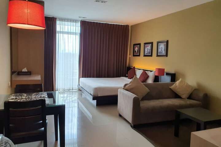 Room 16 of 43