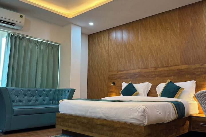 Room 8 of 26