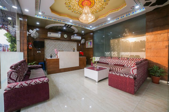 OYO 23295 HOTEL THE RAJFORT