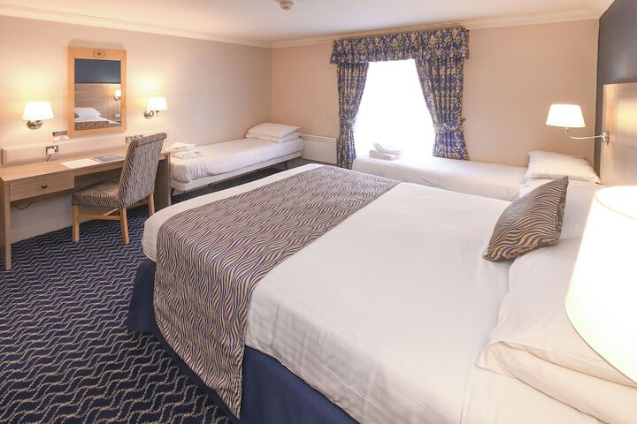 Room 52 of 216