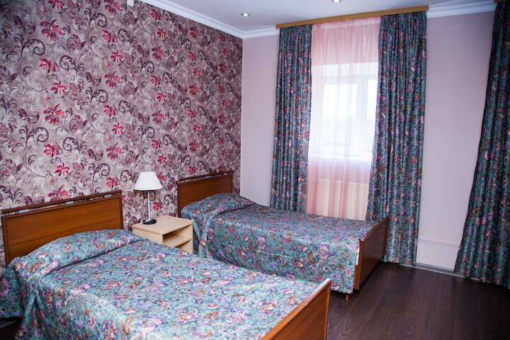 Room 13 of 77
