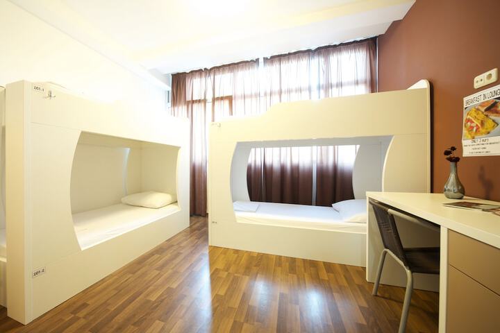 Room 5 of 27