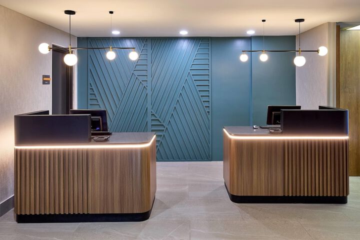 Entrance & Lobby