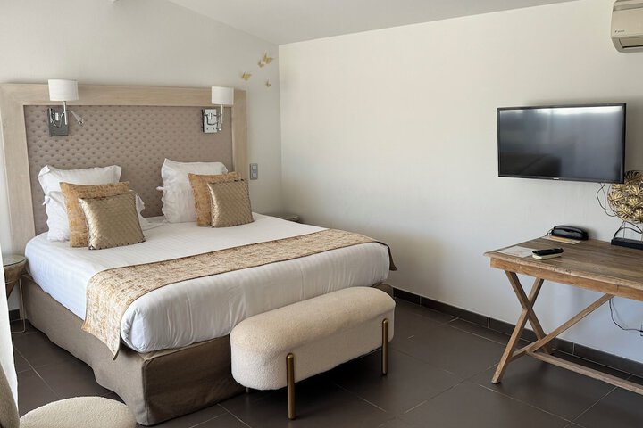 Room 35 of 68