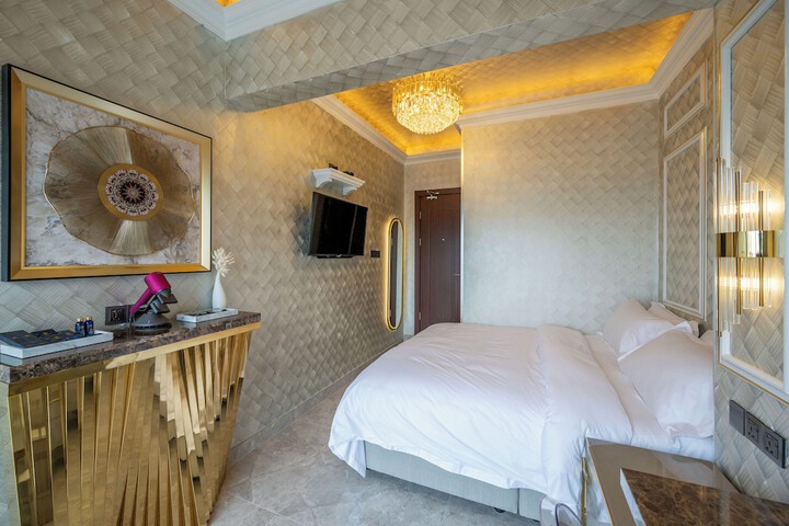 Room 63 of 285