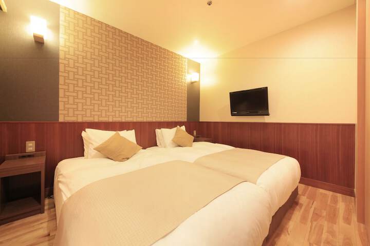 Room 20 of 105