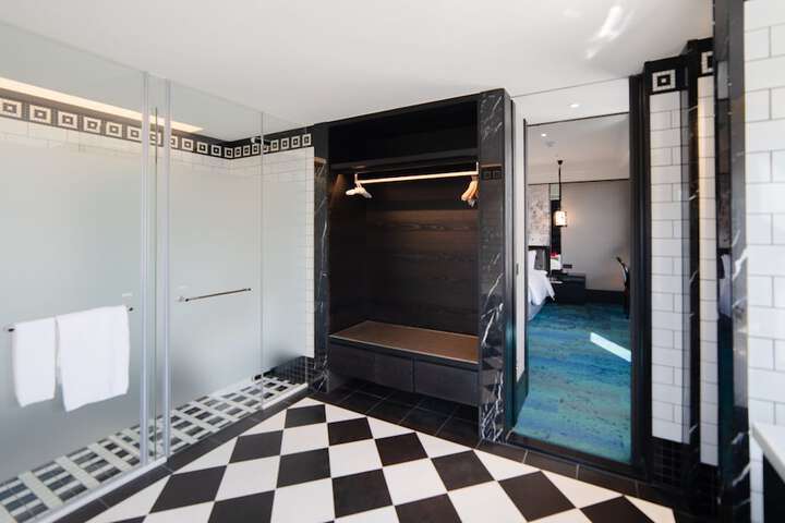 Room 40 of 75