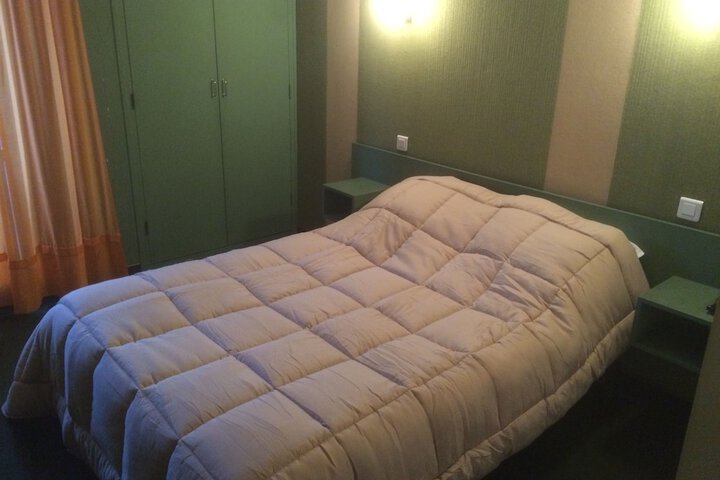Room 17 of 80
