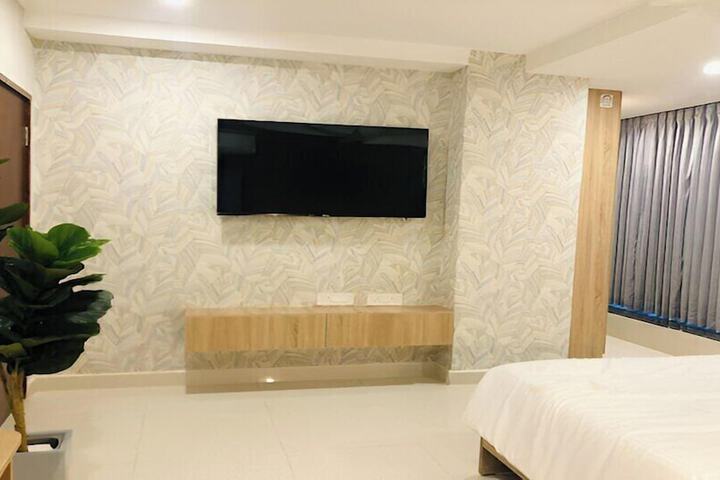 Room 7 of 26