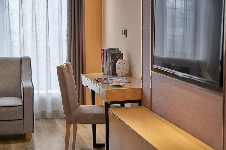 Room 25 of 52