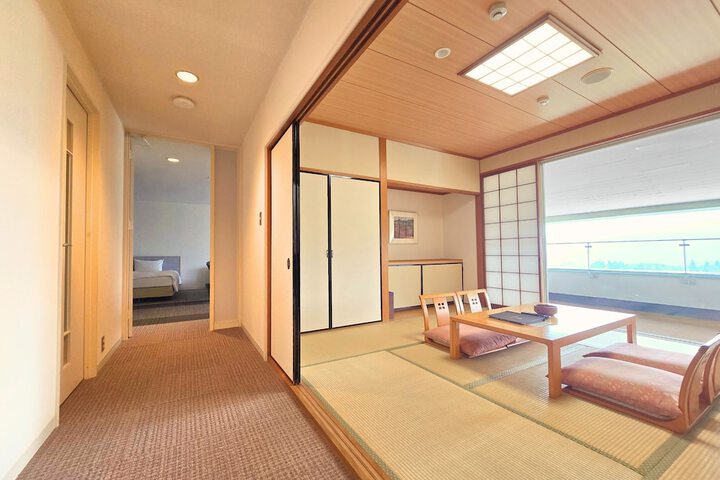 Room 33 of 62
