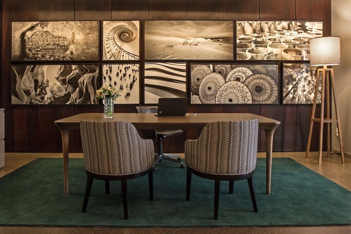 Concierge desk