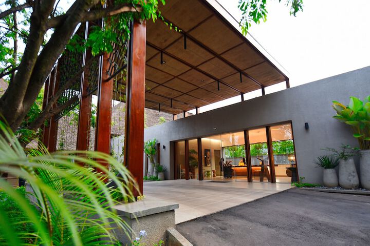 Hotel 85 of 90