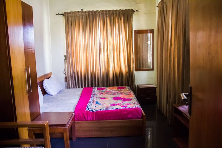Room 13 of 29
